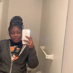 Meet your Posher, Alexia